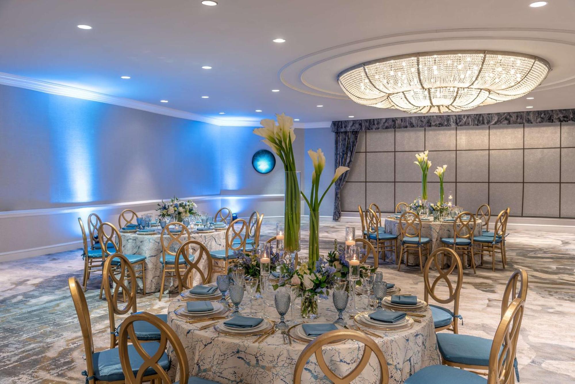 Hilton Alexandria Mark Center Esterno foto