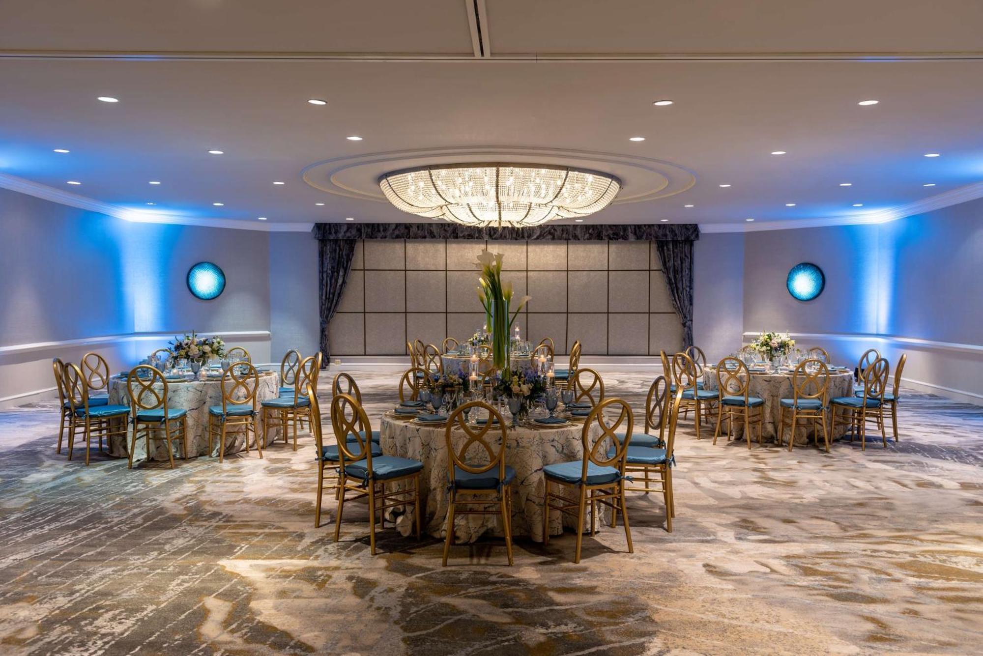 Hilton Alexandria Mark Center Esterno foto