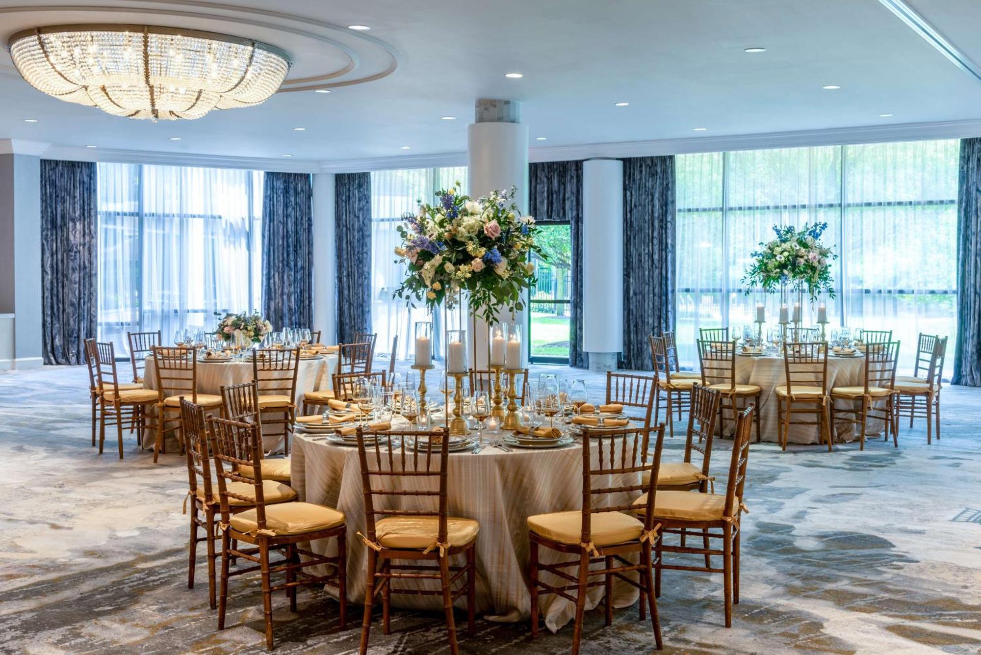 Hilton Alexandria Mark Center Esterno foto