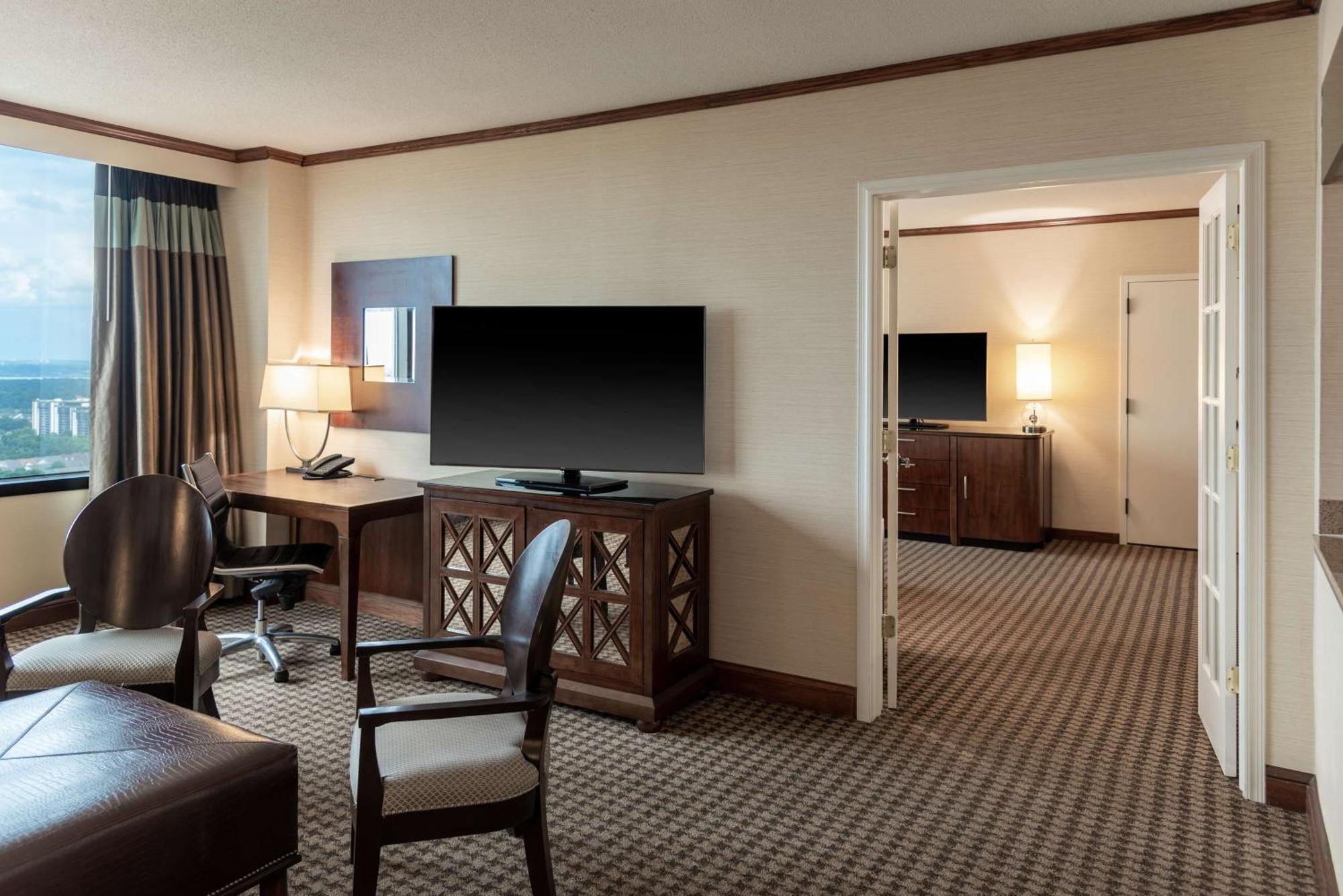 Hilton Alexandria Mark Center Esterno foto